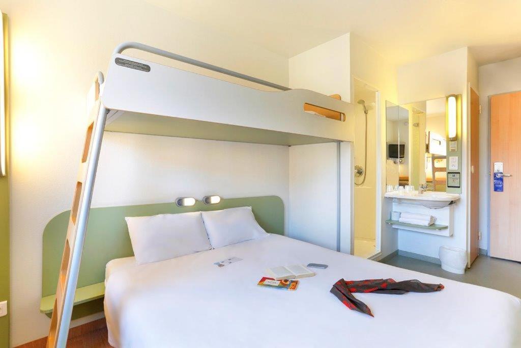 Ibis Budget Biarritz - Англе Экстерьер фото